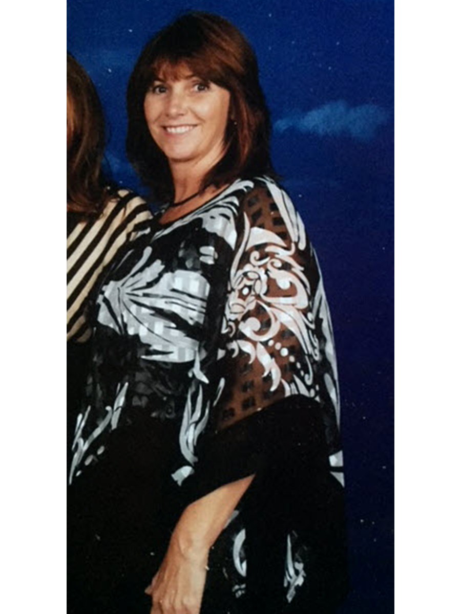 LAURIE LOEST before fin